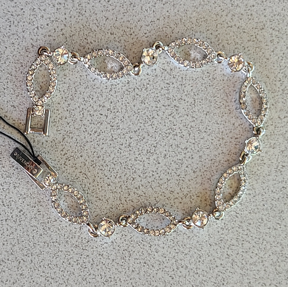 🌺 SOLD 🌺 Givenchy Rhodium/Crystal Bracelet